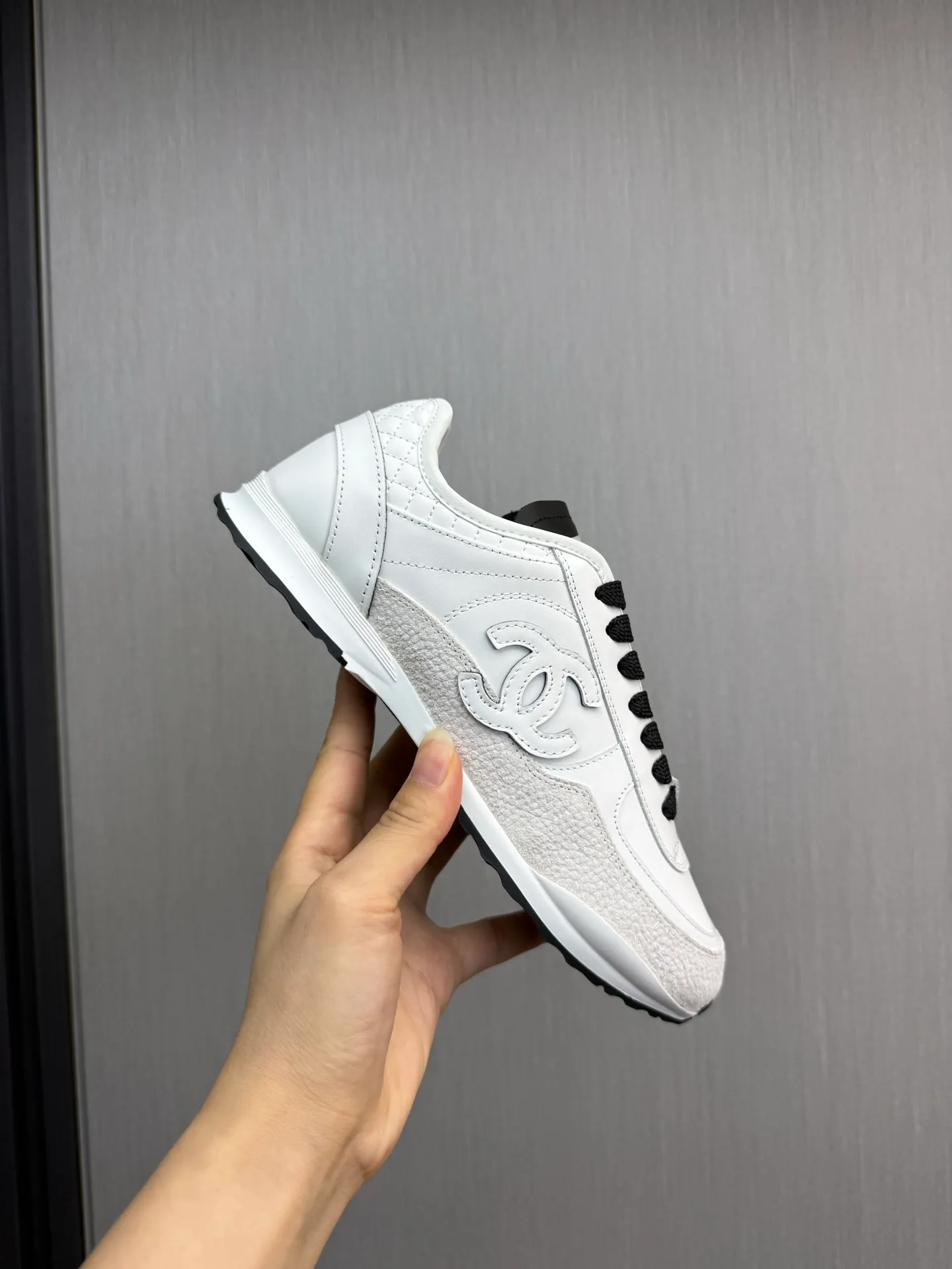 Men's men's shoes 💰600💰 Chanel Chanel 25A latest couple's white shoes casual sports shoes skate shoes 🩷💚 original purchase and development production Xiaoxiang C Home counter another super hot model, loved by Internet celebrity bloggers and ladies, various praises on social platforms, super popular and high quality 😍😍 latest material classic black and white color matching The upper foot is full of fashion 🎊🎊 ▪️Material: Original customized imported cowhide material ▪️Inner lining: Customized mesh ▪️Sole: Original open-molded TPU non-slip outsole ▪️Size: 35-44